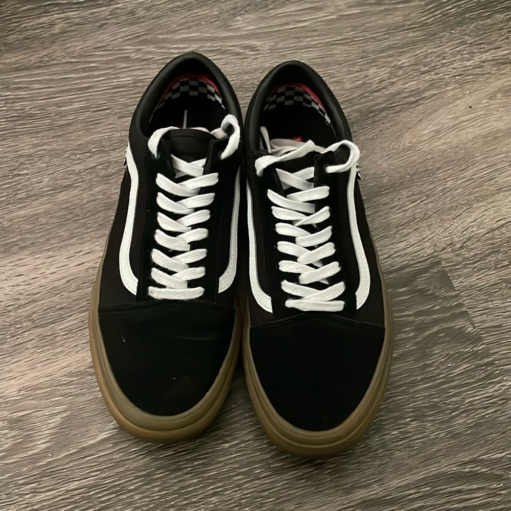 Men’s size 11 Vans skateboarding shoe